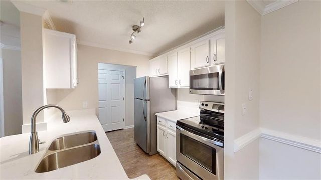 300 Johnson Ferry Road NE B202, Sandy Springs, GA 30328