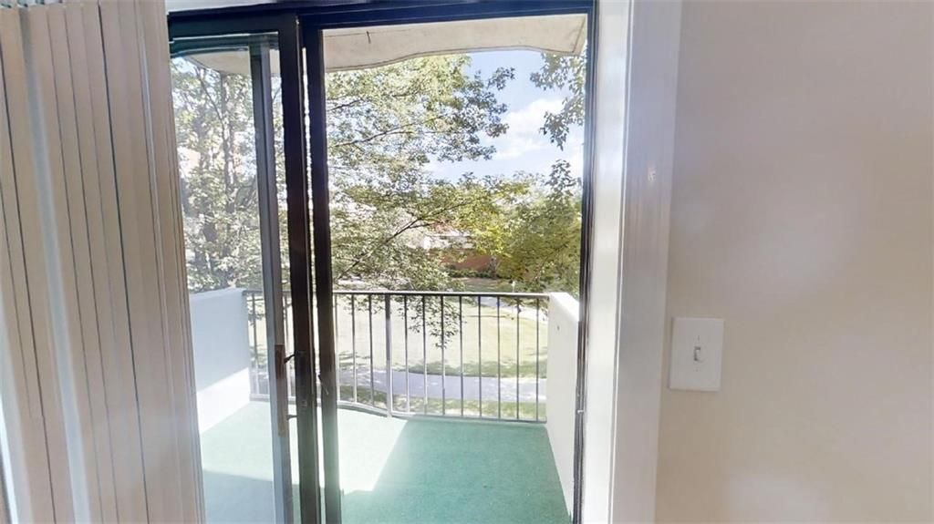 300 Johnson Ferry Road NE B202, Sandy Springs, GA 30328