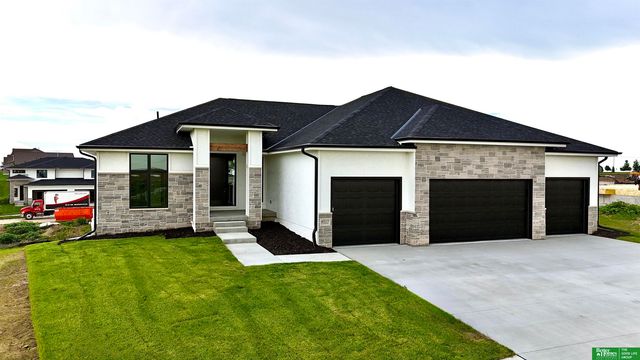 6517 S 214th Street, Elkhorn, NE 68022