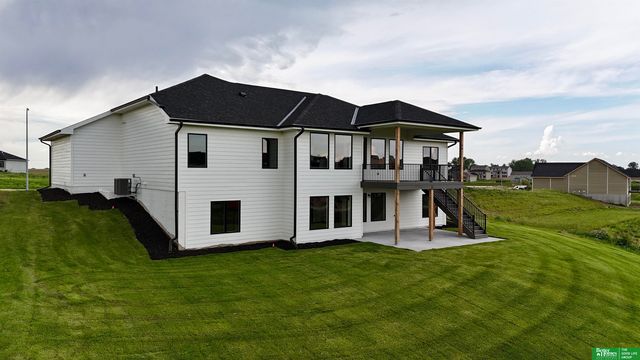 6517 S 214th Street, Elkhorn, NE 68022