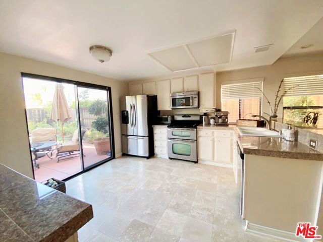3856 Cottonwood Grove Trail, Calabasas, CA 91301