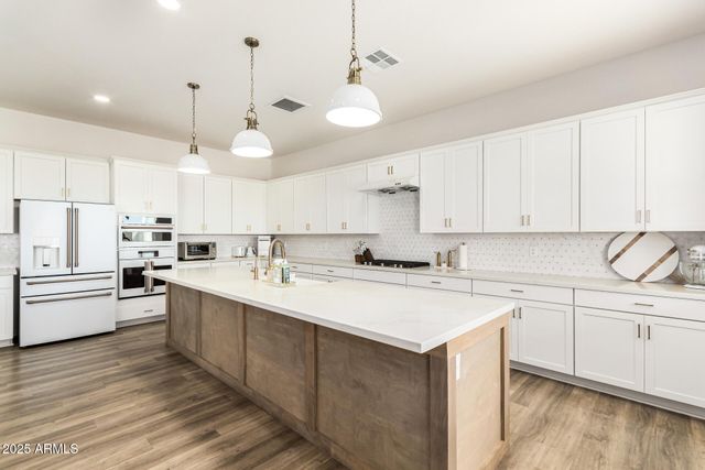 35562 N GEMSTONE Way, San Tan Valley, AZ 85144