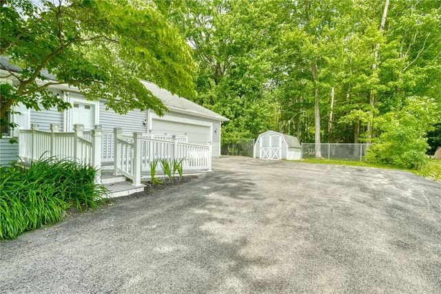 6578 Lakeside Road, Ontario, NY 14519