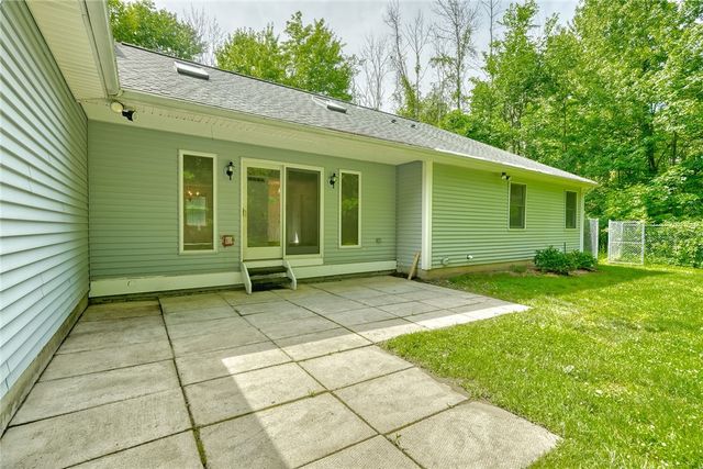 6578 Lakeside Road, Ontario, NY 14519