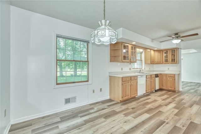 6578 Lakeside Road, Ontario, NY 14519