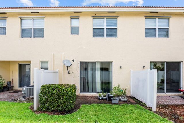 9500 SW Otter Lane, Stuart, FL 34997