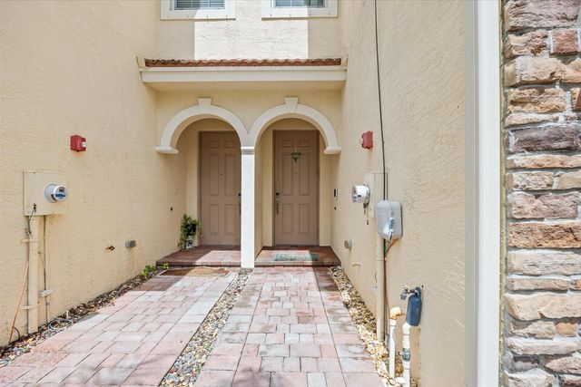 9500 SW Otter Lane, Stuart, FL 34997