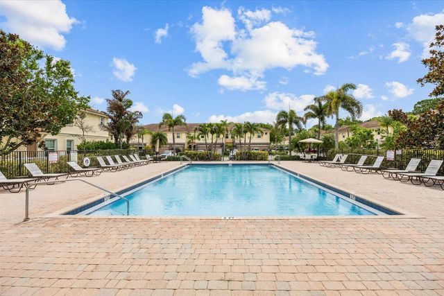 9500 SW Otter Lane, Stuart, FL 34997