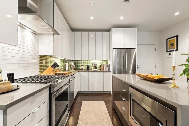 2 West 6th St. 303, Boston, MA 02127