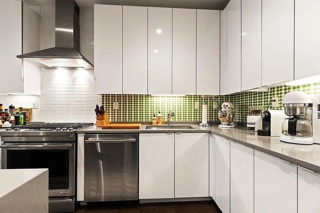 2 West 6th St. 303, Boston, MA 02127