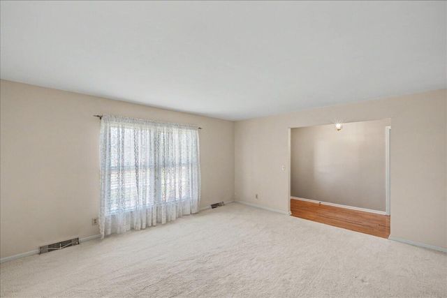 16 Whitebridge Lane, Frankfort, KY 40601