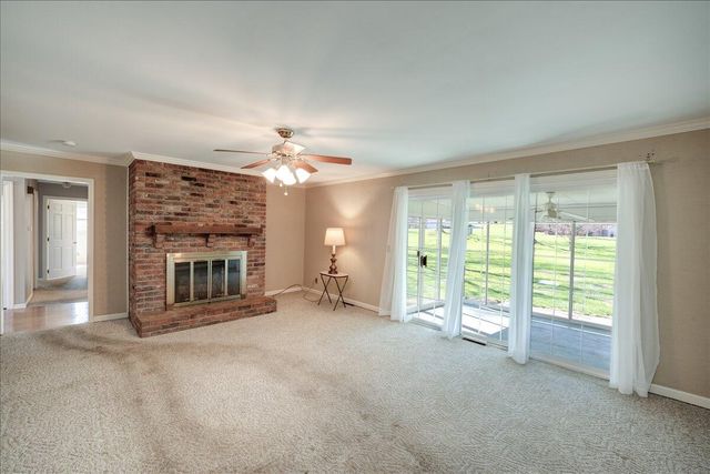 16 Whitebridge Lane, Frankfort, KY 40601