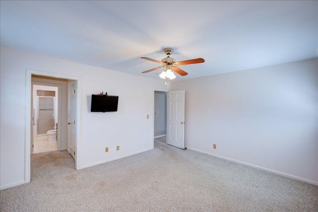 16 Whitebridge Lane, Frankfort, KY 40601