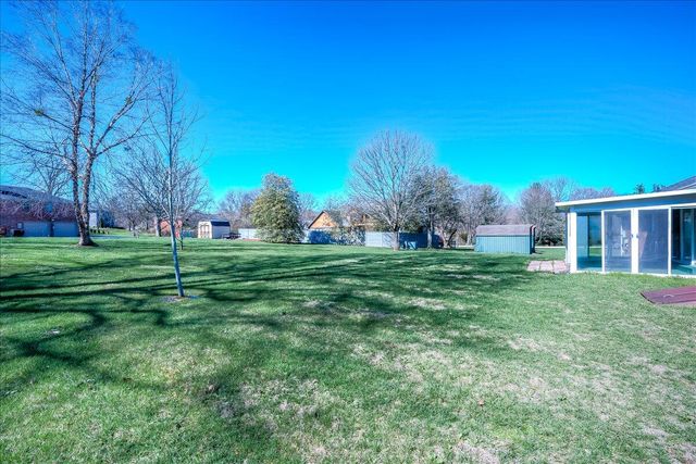 16 Whitebridge Lane, Frankfort, KY 40601