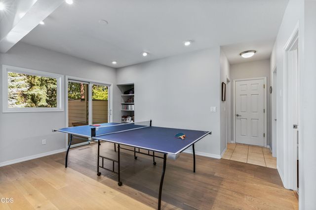60643 Thunderbird Court, Bend, OR 97702