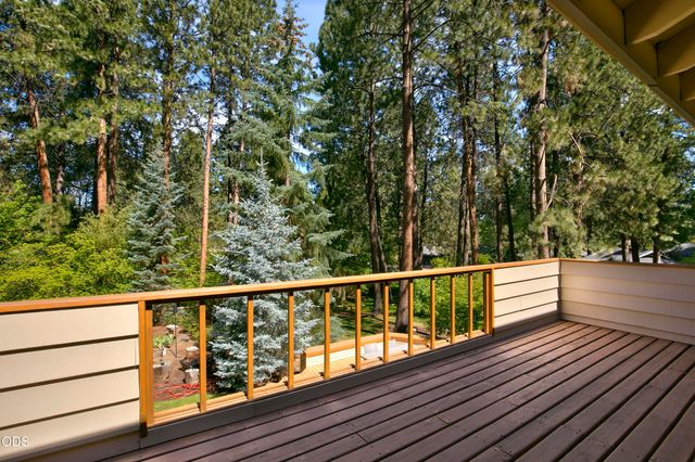 60643 Thunderbird Court, Bend, OR 97702