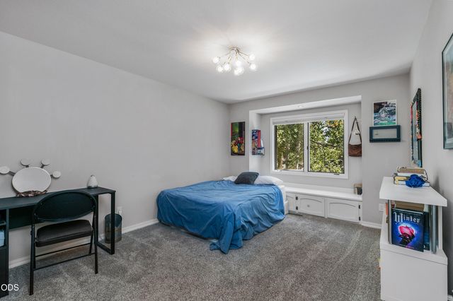 60643 Thunderbird Court, Bend, OR 97702