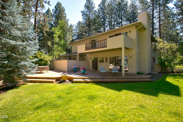 60643 Thunderbird Court, Bend, OR 97702