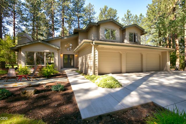 60643 Thunderbird Court, Bend, OR 97702