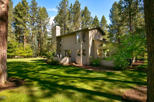 60643 Thunderbird Court, Bend, OR 97702