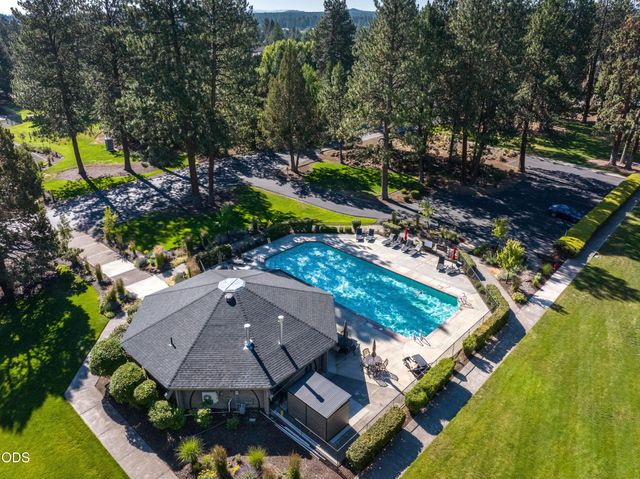 60643 Thunderbird Court, Bend, OR 97702