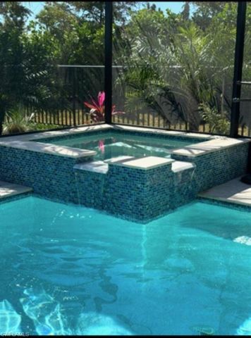11555 Jacaranda DR, Naples, FL 34120