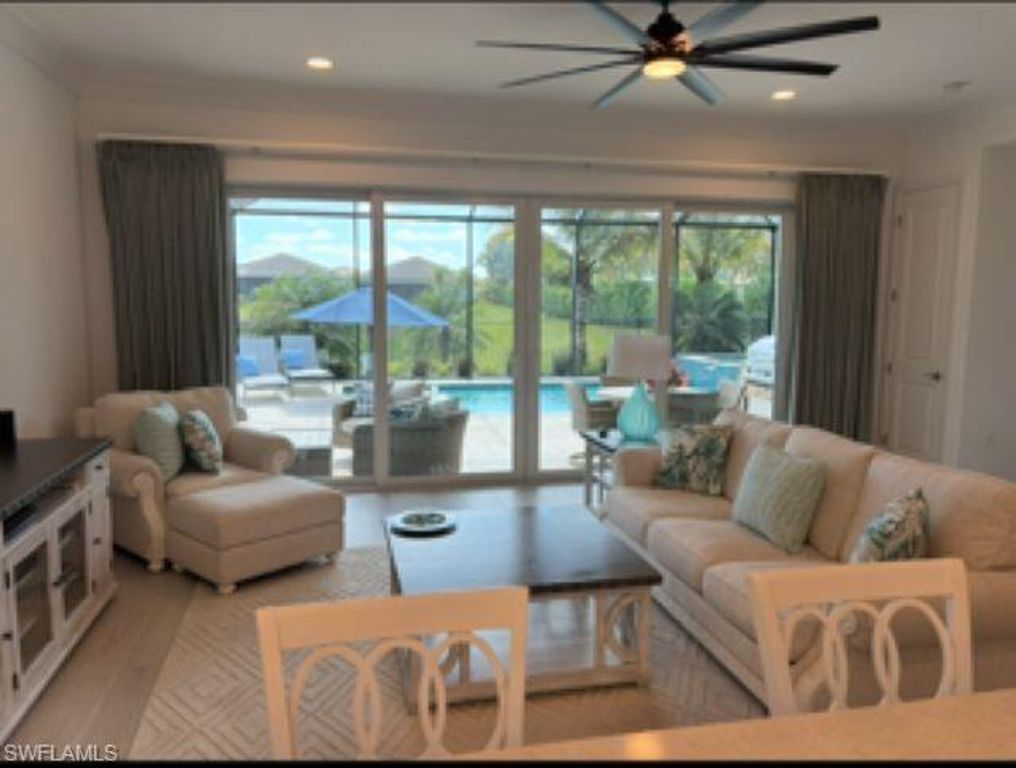 11555 Jacaranda DR, Naples, FL 34120