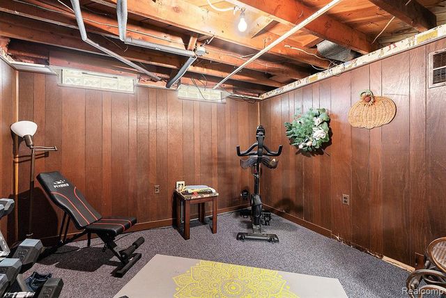 22029 Downing Street, Saint Clair Shores, MI 48080