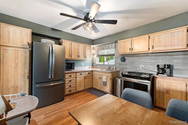 22029 Downing Street, Saint Clair Shores, MI 48080