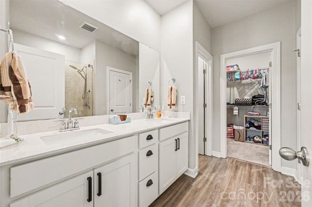 9330 Festival Way, Charlotte, NC 28215