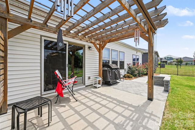 9330 Festival Way, Charlotte, NC 28215