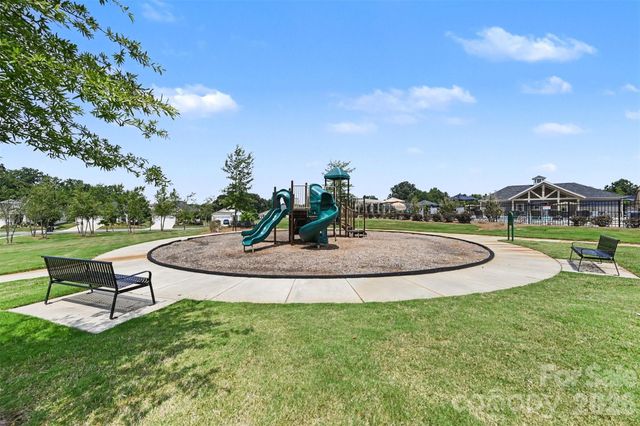 9330 Festival Way, Charlotte, NC 28215