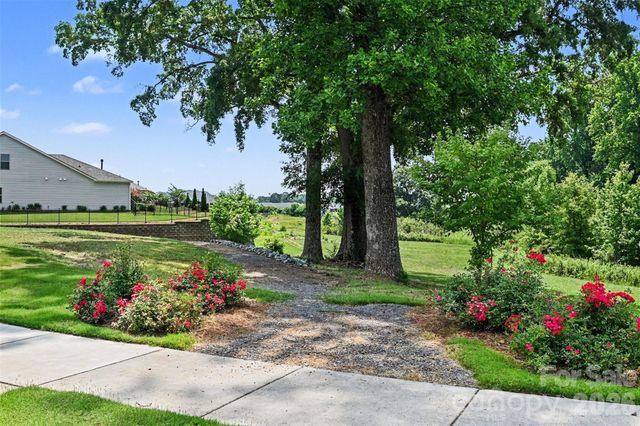 9330 Festival Way, Charlotte, NC 28215