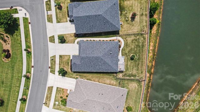 9330 Festival Way, Charlotte, NC 28215