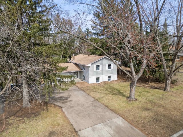 269 Bridge Street, Shoreview, MN 55126