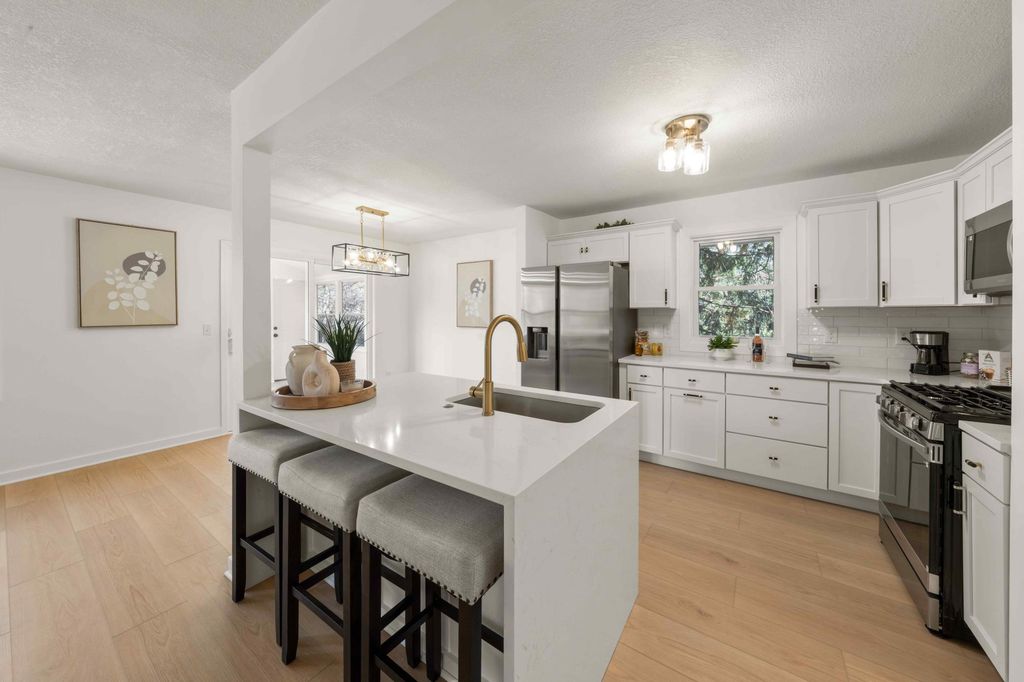 269 Bridge Street, Shoreview, MN 55126