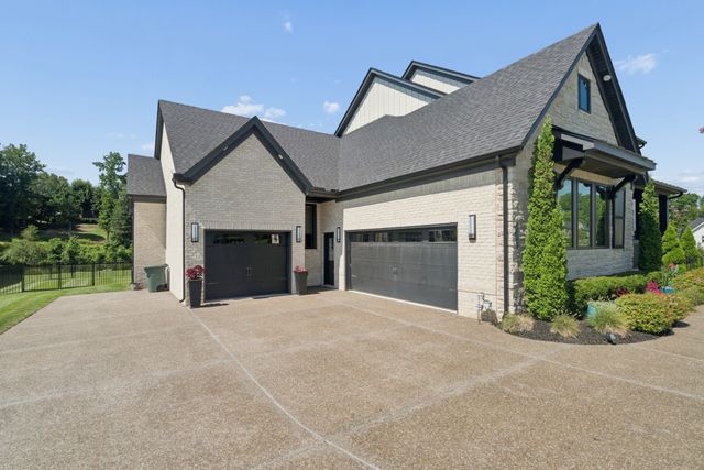 4577 Majestic Meadows Dr, Arrington, TN 37014