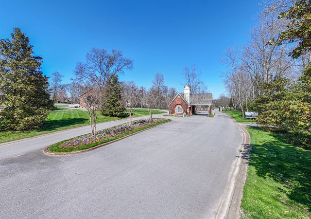 4577 Majestic Meadows Dr, Arrington, TN 37014