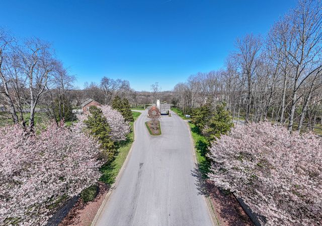 4577 Majestic Meadows Dr, Arrington, TN 37014