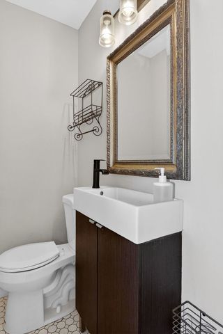 2S638 Enrico Fermi Court 0, Warrenville, IL 60555