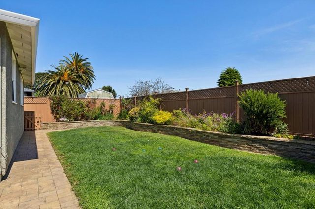 735 Montezuma Drive, Pacifica, CA 94044