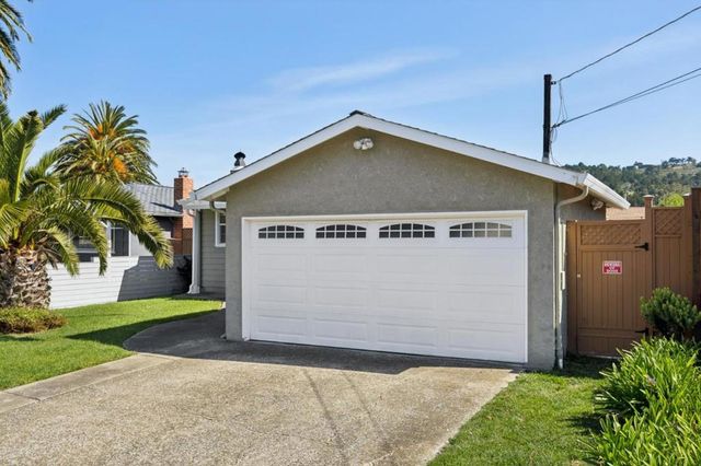 735 Montezuma Drive, Pacifica, CA 94044