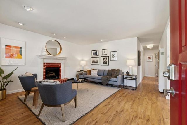 735 Montezuma Drive, Pacifica, CA 94044
