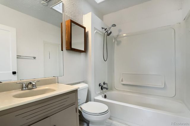 8001 E 16th Avenue, Denver, CO 80220