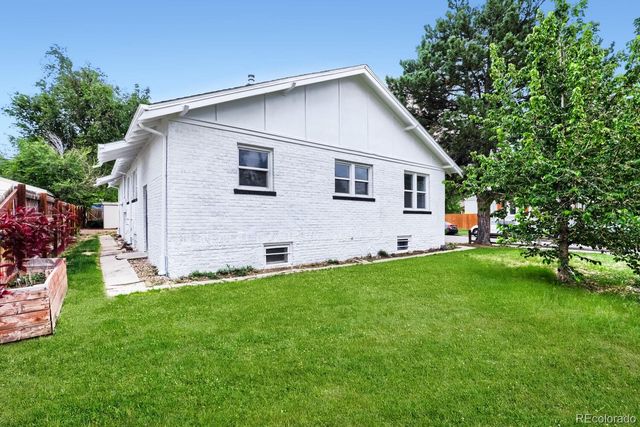 8001 E 16th Avenue, Denver, CO 80220