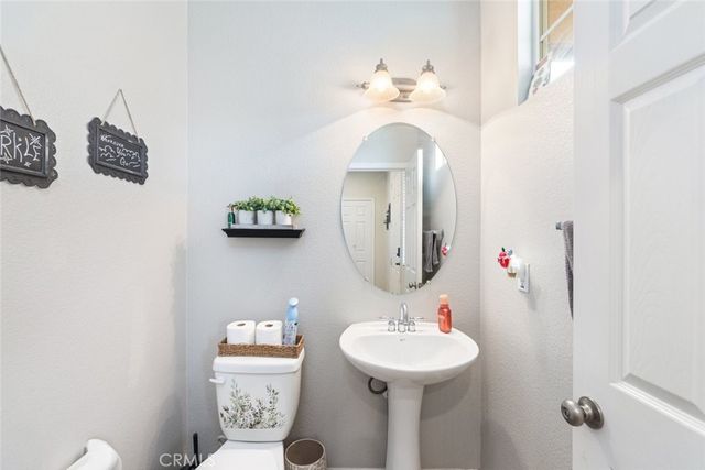 41104 Royal Sunset, Lake Elsinore, CA 92532