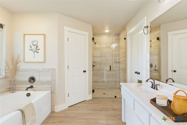 2210 Briar Hollow Drive, Temple, TX 76502