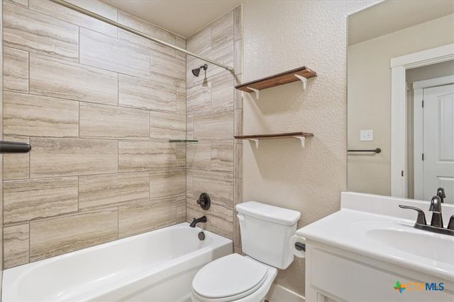 2210 Briar Hollow Drive, Temple, TX 76502