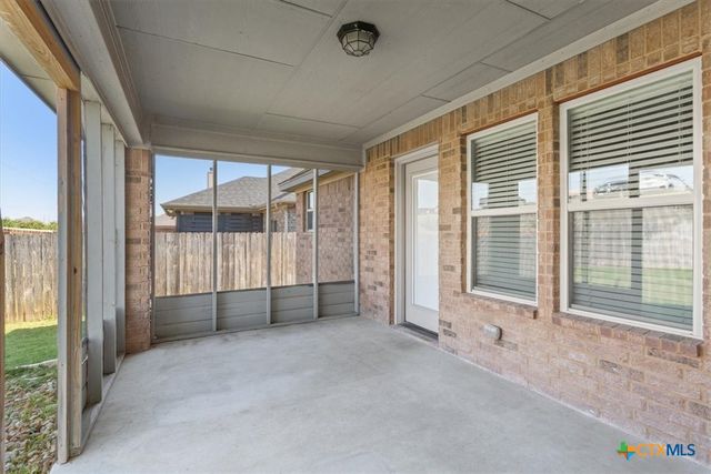 2210 Briar Hollow Drive, Temple, TX 76502