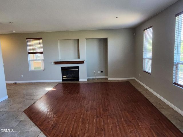 27016 Pebble Beach Drive 39, Valencia, CA 91381